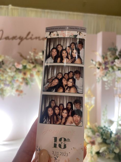 Souvenirs Debut Ideas, Debut Photobooth, Souvenir Ideas Debut, Debut Souvenir Ideas Aesthetic, Give Aways Ideas Birthday Debut, Suviners Ideas Debut, Debut Giveaways Souvenirs, Debut Giveaways, Debut Theme Ideas