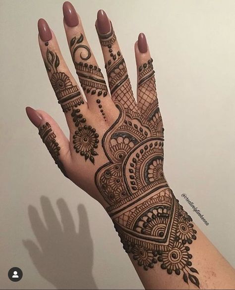 Henne Tattoo, Jagua Henna, Front Mehndi Design, Palm Mehndi Design, Tato Henna, Mehndi Designs Bridal Hands, Modern Henna Designs, Tattoo Henna, Mehndi Design Pictures