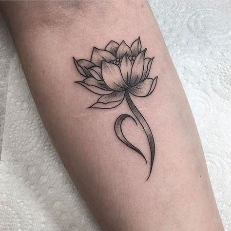 Classic Lotus Flower Tattoo - Cute, Colored, Black and White, Large and Small Lotus Tattoos. Ankle, Wrist, Back, Forearm Tattoos. #tattoos #tattooideas #lotustattoo #lotusflower #tattoosforwomen Vintage Lotus Flower, Lotus Flower Tattoo Meaning, Wildflowers Tattoo, Small Lotus Tattoo, Lotus Flower Tattoo Design, Tattoo Diy, Flower Tattoo Meanings, Flower Wrist Tattoos, Flower Tattoo Back