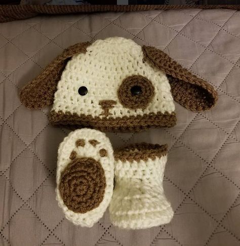 Crochet Dog Slippers, Crochet Dog Shoes Free Pattern, Crochet Dog Booties, Dog Slippers, Dog Booties, Crochet Baby Hat Patterns, Animal Slippers, Puppy Paws, Slippers Pattern