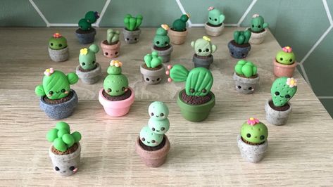 Cute Clay Cactus, Clay Creations Earrings, Clay Plants Diy, Tiny Sculptures Ideas, Plant Polymer Clay, Plant Clay Art, Mini Clay Plants, Clay Kids Ideas, Easy Sculpey Clay Ideas