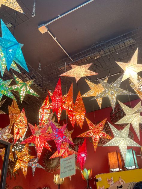 Star Hanging Light, Paper Star Lanterns Bedroom, Star Lantern Decor, Star Light Bedroom, Hanging Stuff From Ceiling, Star Paper Lanterns, Paper Star Lamp, Sun And Moon Room Aesthetic, Paper Star Lanterns Diy