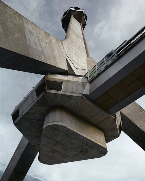 Yugoslav Architecture, Concrete Utopia, Portfolio D'architecture, Architecture Art Nouveau, Architecture Cool, Brutalism Architecture, Brutalist Buildings, Concrete Architecture, Living Modern