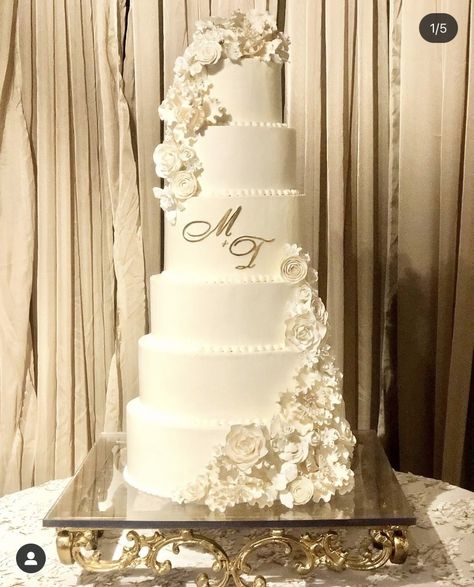 Royal Wedding Cakes Elegant, All White Wedding Cake Elegant, Bakery Kiosk Design, Black White And Gold Wedding Cake, 4 Tier Wedding Cake With Flowers, Modern Romantic Wedding Cake, Wedding Cake Ideas Elegant Beautiful, Wedding Cakes Elegant Unique Classy, Wedding Cake Initials