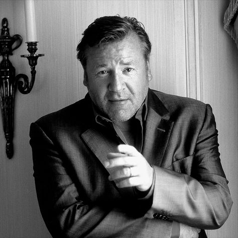 Ray Winstone - Bow Bells East End. Good looking Londoner. Gentlemen Club, Ray Winstone, Actors Male, Beard Lover, People Of Interest, Me Tv, Black And White Portraits, British Actors, Mens Style