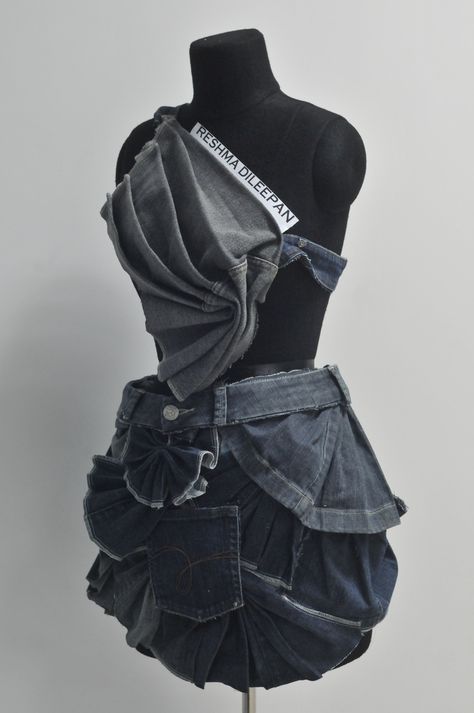 Deconstructionism Fashion, Denim Draping, Reconstructed Denim, Reconstructed Clothing, Deconstruction Fashion, Ropa Upcycling, Fashion Competition, Diy Clothes Design, Concept Clothing