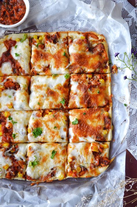 Crazy Crust Pizza, Italian Pizza Recipe, Italian Spices, Pizza Crust Recipe, Bao Buns, Veggie Pizza, Crust Pizza, Pizza Recipes Homemade, Desserts For A Crowd