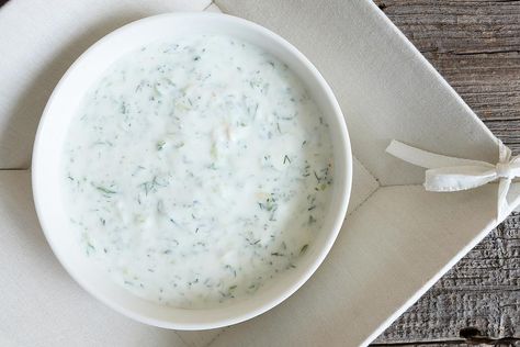 Creamy Tzatziki Vinaigrette Recipe: A Healthy & Refreshing Greek Salad Dressing #30secondmom Tzatziki Salad, Greek Sauce, Cucumber Face, Yogurt Benefits, Greek Vinaigrette, Cucumber Benefits, Cucumber Yogurt, Greek Salad Dressing, Baking Measurements