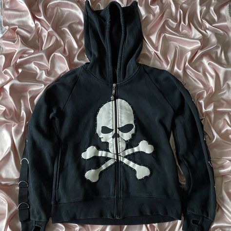 Diy Zip Up Hoodie, Emo Hoodie, Skull Hoodie, Future Clothes, Living Dead, Black Zip Ups, Swaggy Outfits, Tokio Hotel, Mall Goth