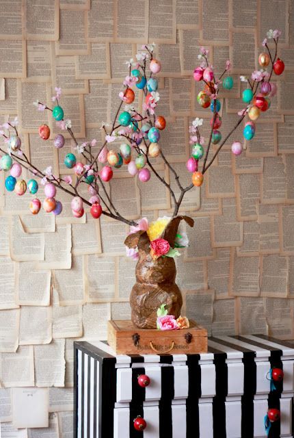 Easter Bunny Made From Animal Cracker Jar Homemade Easter Decorations, Aunt Peaches, Animal Cracker, Easter Egg Tree, Egg Tree, Paper Mache Crafts, Easter Projects, Glitter Diy, Easter Tree