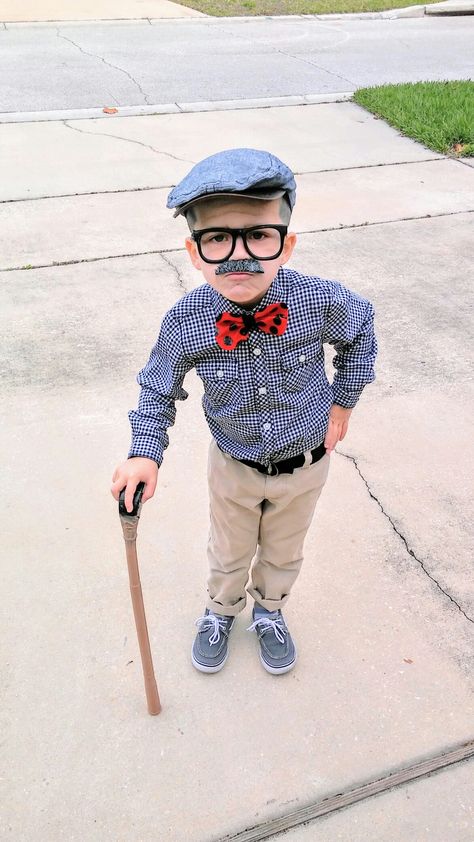 100th day of school/old man costume for kids. Mustache, glasses and painted golf stick from dollar tree. White face paint on hair and face with some lines for wrinkles. Old Man Halloween Costume, Kids Old Man Costume, Old People Costume, 100 Days Of School Ideas, Diy Costumes Men, Old Man Costume, Dress Up For Boys, School Costume, Diy Kostüm