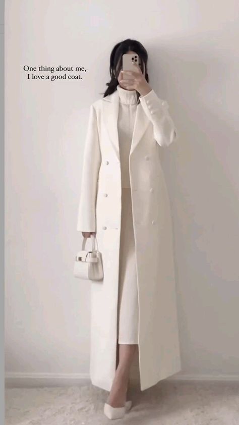 White Ootd Classy, Woman Outfits Classy, Coats For Women Winter Classy, Korean Formal Outfits For Women, Old Money Modest Outfit, Elegant Blazer Outfits, Formal Winter Outfits For Women, Classy Korean Outfits, Elegant Winter Outfits Classy