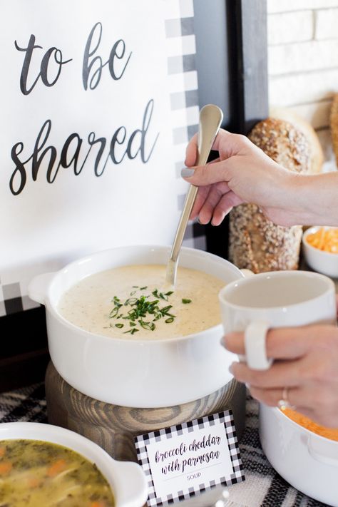 9 Tips for Hosting a Warm + Cozy Winter Party! Create a soup station with various flavors for your guests to enjoy. Get ideas, recipes + free printable designs here on our blog: http://www.thetomkatstudio.com/2016/11/soupparty  #tomkatstudio for Garden Fresh Gourmet #sponsored Cozy Winter Party, Soup Party Ideas, Soup Station, Party Soup, Soup Party, Winter Engagement Party, Soup Bar, Parmesan Soup, Cozy Soup