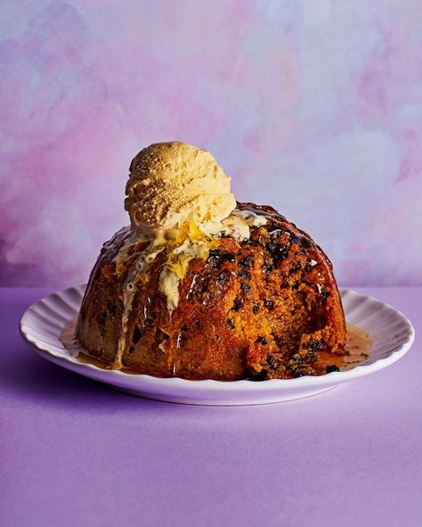 Steamed Puddings, Rum Syrup, Rum And Raisin, Suet Pudding, British Pudding, English Dishes, Retro Desserts, British Recipes, Figgy Pudding