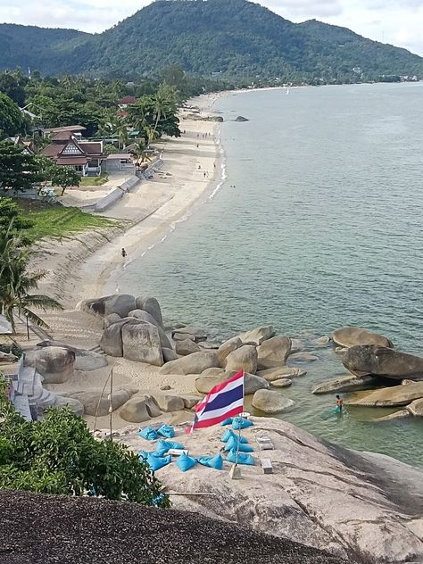 Beach Viewpoint photo taken from the top of the rocks near Lamai beach in Koh Samui Thailand. Great big Thai flag with beautiful ocean Lamai Beach Koh Samui, Thai Flag, Thailand Flag, Koh Samui Beach, Koh Samui Thailand, Samui Thailand, Beach Photo, Koh Samui, Beautiful Ocean