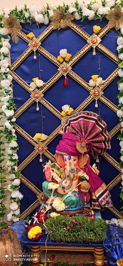 Small Ganesh Decoration At Home, Small Decoration For Ganpati, Diy Puja Decorations, Ganpati Makhar Decoration At Home, Ganesha Festival Decoration Ideas, Ganesha Backdrop Decoration, Ganesh Backdrop Decoration, Ganesh Ji Decoration At Home, Small Ganpati Decoration At Home