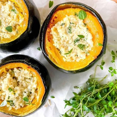 Squash With Cheese, Microwave Squash, Quinoa Stuffed Squash, Gem Squash, Vegetarian Holiday Recipes, Vegetarian Main Dish, Low Histamine Foods, Stuffed Squash, Fibro Fog