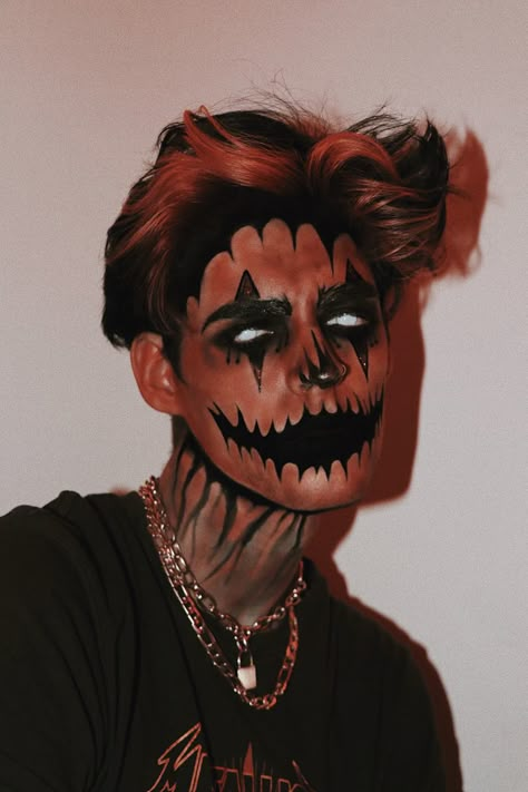 Cool Halloween Makeup For Guys, Men’s Scary Clown Makeup, Halloween Make Up For Guys, Skeleton Makeup Guy Easy, Mens Scary Halloween Makeup, Men Scary Makeup, Clown Makeup On Men, Men Pumpkin Makeup, Scary Pumpkin Makeup Men