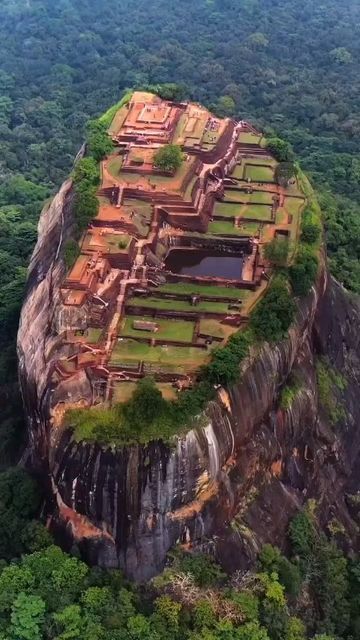 Sigiriya Sri Lanka, Amazing Places On Earth, Asia Travel Guide, Exotic Places, Asia Destinations, Amazing Nature Photos, Ancient Architecture, Beautiful Scenery Nature, Beautiful Places To Travel