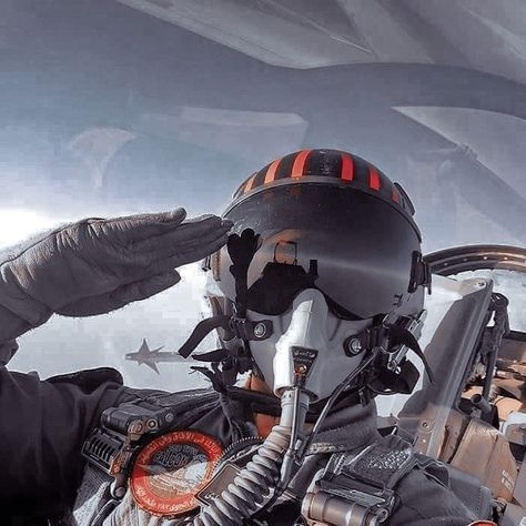 Jet Fighter Pilot Aesthetic, Fighter Pilot Pfp, Us Air Force Aesthetic, Pilot Aesthetic Male, Fighter Pilot Aesthetic, Female Fighter Pilot, Fighter Jet Pilot, Pilot Fighter, Pilot Aesthetic