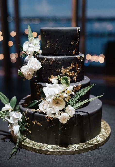 Loving this unique wedding cake design! The black frosting is a great way to modernize the cake while still keeping the luxurious and romantic black and white theme of this ICA wedding in Boston, MA. If you're looking for more from this beautiful Boston wedding, check out Lena Mirisola Photography. Black And Gold Wedding Cake, White And Gold Wedding Cake, Black And Gold Cake, Dark Wedding Theme, Black And Gold Wedding, Black Gold Wedding, Black Wedding Cakes, Marble Wedding, Dark Wedding