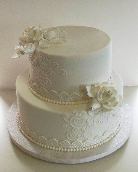 Small wedding cake. I like this, but maybe add some color. Unique Small Wedding, Peach Bridal Showers, Wedding Cake Simple Elegant, Orchid Cake, Small Wedding Cake, Wedding Cake Pictures, Small Wedding Cakes, Simple Wedding Cake, Cool Wedding Cakes