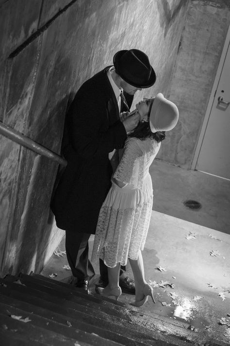 1930s Couple Aesthetic, 1920 Romance Aesthetic, Great Gatsby Photoshoot Couple, 1920 Couple Aesthetic, 1920s Photography Vintage Photos, Vintage 1920s Photos, 20s Couple Aesthetic, 1920 Couple Photoshoot, 1920s Photo Shoot Ideas