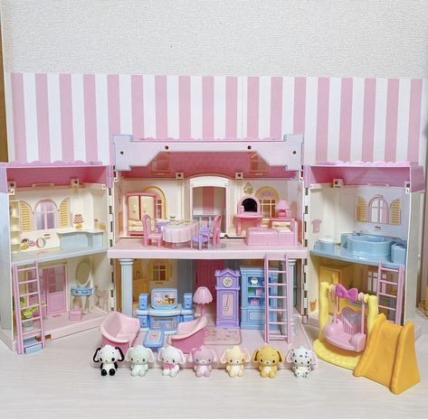 #cutecore #kawaii #kawaiicore Cutecore Toys, Super Cool Stuff, Drawing Toys, Charmmy Kitty, Mini Doll House, Kawaii Toys, Bunny House, Toy House, Calico Critters