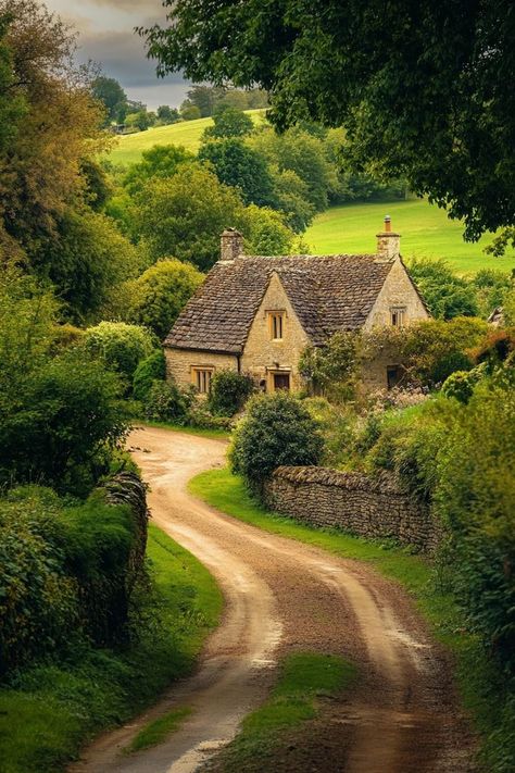 "🌳🏡 Discover the charm of a countryside escape in the Cotswolds, England! Explore picturesque villages, rolling hills, and quaint cottages. 🌿🍂 #CotswoldsEscape #CountrysideCharm #EnglishGetaway" English Countryside Home, Cottages England, House In The Countryside, The Cotswolds England, Cotswold House, Country Living Uk, British Cottage, England Countryside, Cotswolds England