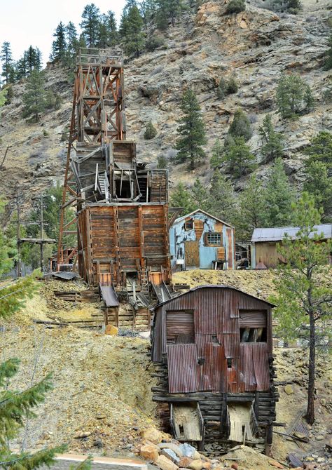 11 Old Western Towns in Arizona to Visit (2023) Old Mining Town, Arizona Ghost Towns, Arizona Travel Guide, Old Western Towns, Old West Town, Old Western, West Town, Western Town, Historic Route 66