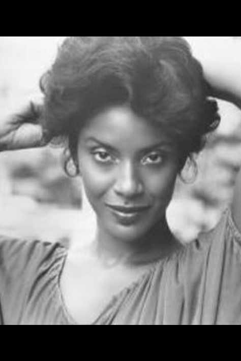 Lovely photo of Phylicia Ayers-Allen (now Phylicia Rashad) Phylicia Rashad, The Cosby Show, Meagan Good, Photo Star, Black Actresses, Gene Kelly, Mae West, Vintage Black Glamour, Black Hollywood