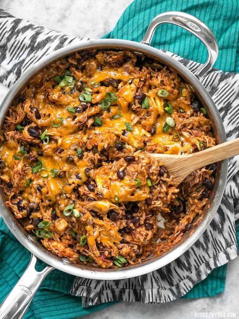 If you're looking for a quick and easy dinner, this Southwest Chicken Skillet is it! Precooked chicken makes this dinner possible in about 30 minutes. BudgetBytes.com Southwest Chicken Skillet, Braised Chicken Breast, Quick Chicken Dinner, Chicken Skillet Recipes, Chicken Skillet, Southwest Chicken, Skillet Recipes, Skillet Dinners, Easy One Pot Meals