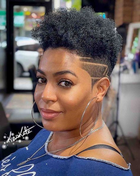 Mohawk Short Hairstyles For Black Women, Short Hairstyle Women Black Woman Color, Short Thick Natural Hairstyles For Black Women, African Short Hair Cuts For Ladies, Short Haircut With Design Black Women, Ladies Hairstyles, Short Hair For Black Women, Textured Hairstyles, Low Cut Hair Black Women Designs