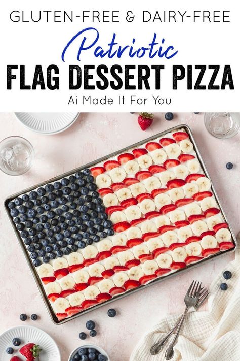 Dessert pizza with blueberries, strawberries, and bananas in the shape of the American flag American Flag Fruit Pizza, 4th Of July Fruit Pizza, American Flag Dessert, Flag Fruit Pizza, Flag Desserts, 4th Of July Fruit, Dairy Free Cream Cheese Frosting, Fruit Sugar Cookies, Dairy Free Frosting