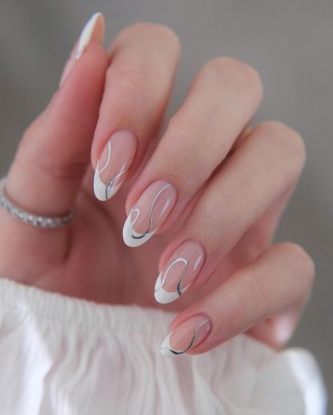 Subtle Nails, Nails Today, Soft Nails, Silver Nails, Minimalist Nails, Classy Nails, Chic Nails, Short Acrylic Nails, Nude Nails