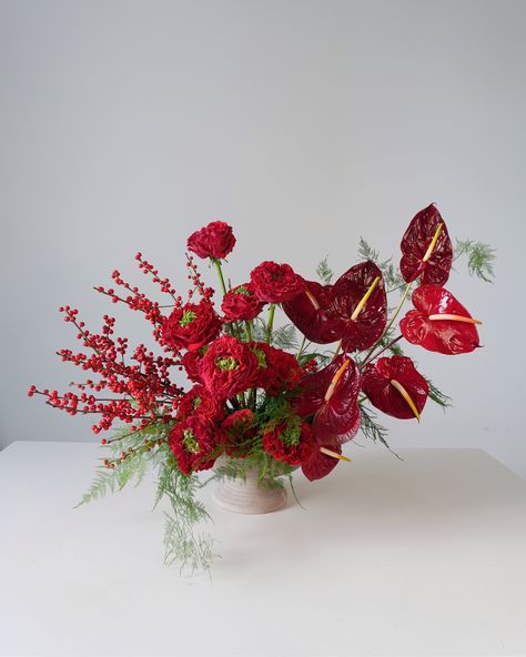 Red on full blast #florist #floristmiami #floristdesigner #eventflorist #redarragement Red Floral Arrangements, Red Monochromatic, Red Flower Arrangements, Monochromatic Flowers, Red Flower, Red Floral, Red Flowers, Floral Arrangements, Florist