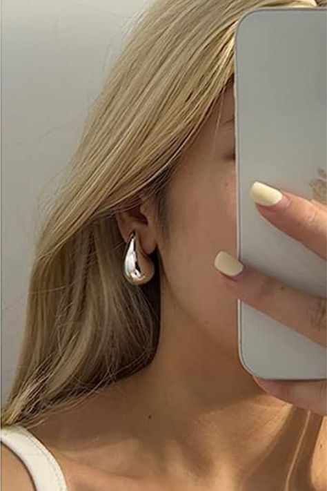 Drop Earrings Outfit, Silver Earrings Aesthetic, Big Dangle Earrings, Black Drop Earrings, Earrings Outfit, Chunky Gold Hoop Earrings, Gold Earrings For Women, Chunky Earrings, Trendy Fashion Jewelry