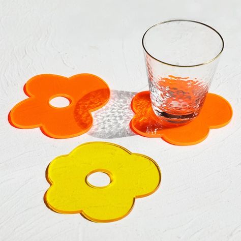 Acrylic Laser Projects, Resin Coasters Diy, Indie Rooms, Fragrance Oil Burner, Acrylic Coasters, Flower Coasters, Cute Furniture, Cool Room, Coffee Coasters