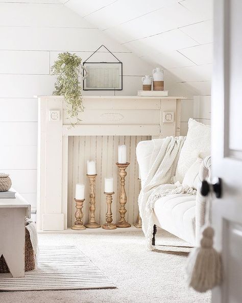 Liz Fourez (@lizlovegrowswild) • Instagram photos and videos Farmhouse Bench Diy, Architecture Renovation, Stylish Bedroom Design, Bedroom Fireplace, Bedroom Decorating Ideas, Faux Fireplace, Bedroom Refresh, Stylish Bedroom, Bedroom Decorating