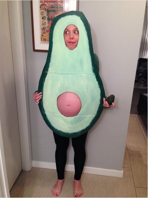 Pregnant Avocado costume with a bare belly-- I LOVE it! #halloweencostumes Funny Pregnant Halloween Costumes, Avocado Costume, Most Creative Halloween Costumes, Pregnancy Costumes, Pregnant Halloween Costumes, Scary Halloween Costume, Pregnant Halloween, Cat Halloween Costume, Creative Costumes