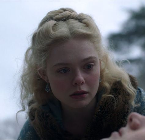 Elle Fanning - Catherine Ellie Fanning, Ivory Gloves, Alaska Young, Blonde Actresses, Perfect Eyelashes, Targaryen Aesthetic, Catherine The Great, Body Pose Drawing, Imperial Russia