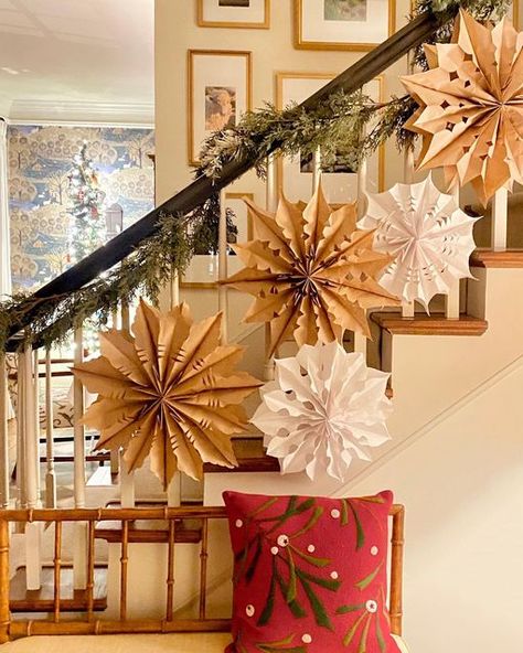 Paper Snowflake Christmas Decorations, Paper Holiday Decorations, Snowflake Christmas Decor Ideas, Hanging Paper Snowflakes From Ceiling, Paper Chain Decorations Diy Christmas, Snowflakes Hanging From Ceiling, How To Make Paper Snowflake Garland, Hanging Snowflakes From Ceiling, Paper Snowflake Chandelier