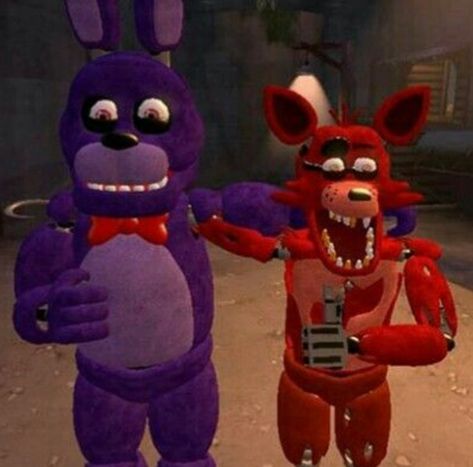 Fnaf Photos, Fnaf Foxy, Doll Eye Makeup, Scott Cawthon, Animatronic Fnaf, Fnaf 1, Fnaf Comics, Fnaf Memes, Fnaf Funny