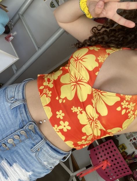 yellow and orange hibiscus swimsuit top and light blue ripped jean shorts Shorts And Top Swimsuit, Aesthetic Tankini Swimsuit, Tankini Swimsuits For Women Aesthetic, Swim Shorts Aesthetic, Coco Calypso, Aesthetic Tankini, Tankini Aesthetic, Cute Tankini, Bathing Suit Outfits