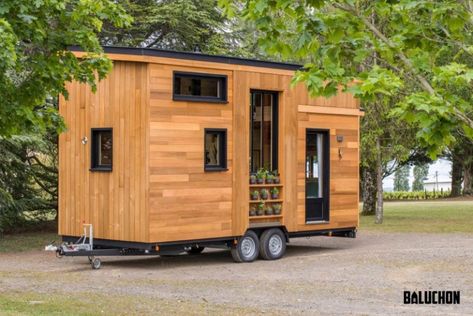 Baluchon Builds 20-foot Long Tiny House with Two Separate Loft Bedrooms – HomeCrux Tiny House Company, Tiny Home On Wheels, Cedar Cladding, Small Tiny House, Tiny House Builders, Tiny House Layout, Building A Tiny House, Home On Wheels, Casa Container