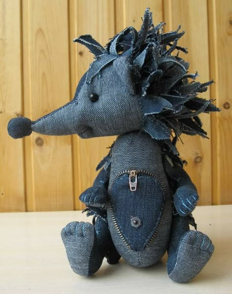 Jeans Crafts, Denim Crafts Diy, Fairy Art Dolls, Handmade Stuffed Animals, Blue Jeans Crafts, Cute Sewing Projects, Animal Sewing Patterns, Sewing Stuffed Animals, Denim Ideas