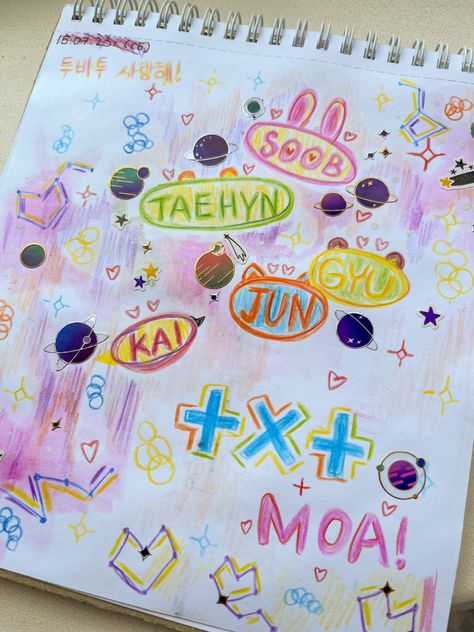 Cute Sketchbook Ideas Easy, Txt Painting Ideas On Canvas, Kpop Drawing Ideas Easy, Txt Doodle Art, Txt Easy Drawing, Sketch Cute Easy, Kpop Doodles Easy, Drawing Ideas Kpop Easy, Txt Fanart Sketch