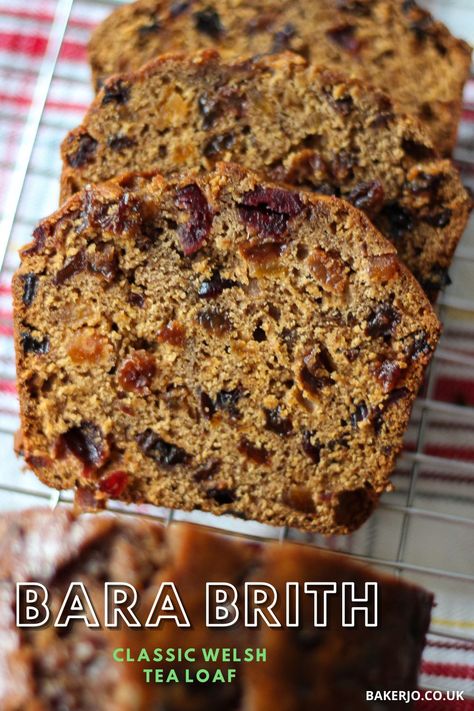 Funky Recipes, Fruit Loaf Recipe, Fruit Bread Recipes, Fruit Cake Recipe Easy, Boiled Fruit Cake, Newfoundland Recipes, Tea Loaf, Welsh Recipes, Sweet Bakes