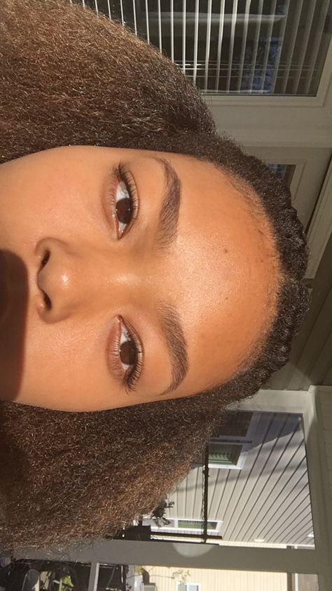 Perfect Eyebrows Light brown eyes ✨ Beautiful lashes Thick Brows Black Women, Thick Natural Eyebrows, Brown Eyebrows Black Women, Full Eyebrows Natural, Eyebrow Inspo Natural, Soft Angled Eyebrows, Eyebrows Light Brown, Soft Arch Eyebrows, Thick Eyebrows Natural