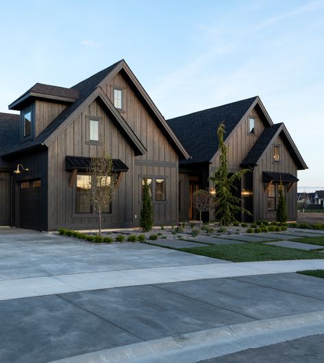 Iron Ore Exterior, Black Modern Farmhouse, Dark Modern, Black And White Interior, Gorgeous Houses, Gorgeous Interiors, Iron Ore, Parade Of Homes, House Paint